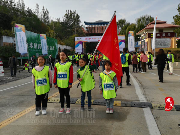 今天我是小旗手